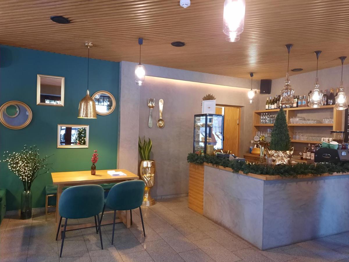 Hotel Pils With Self-Check In Sigulda Exteriér fotografie