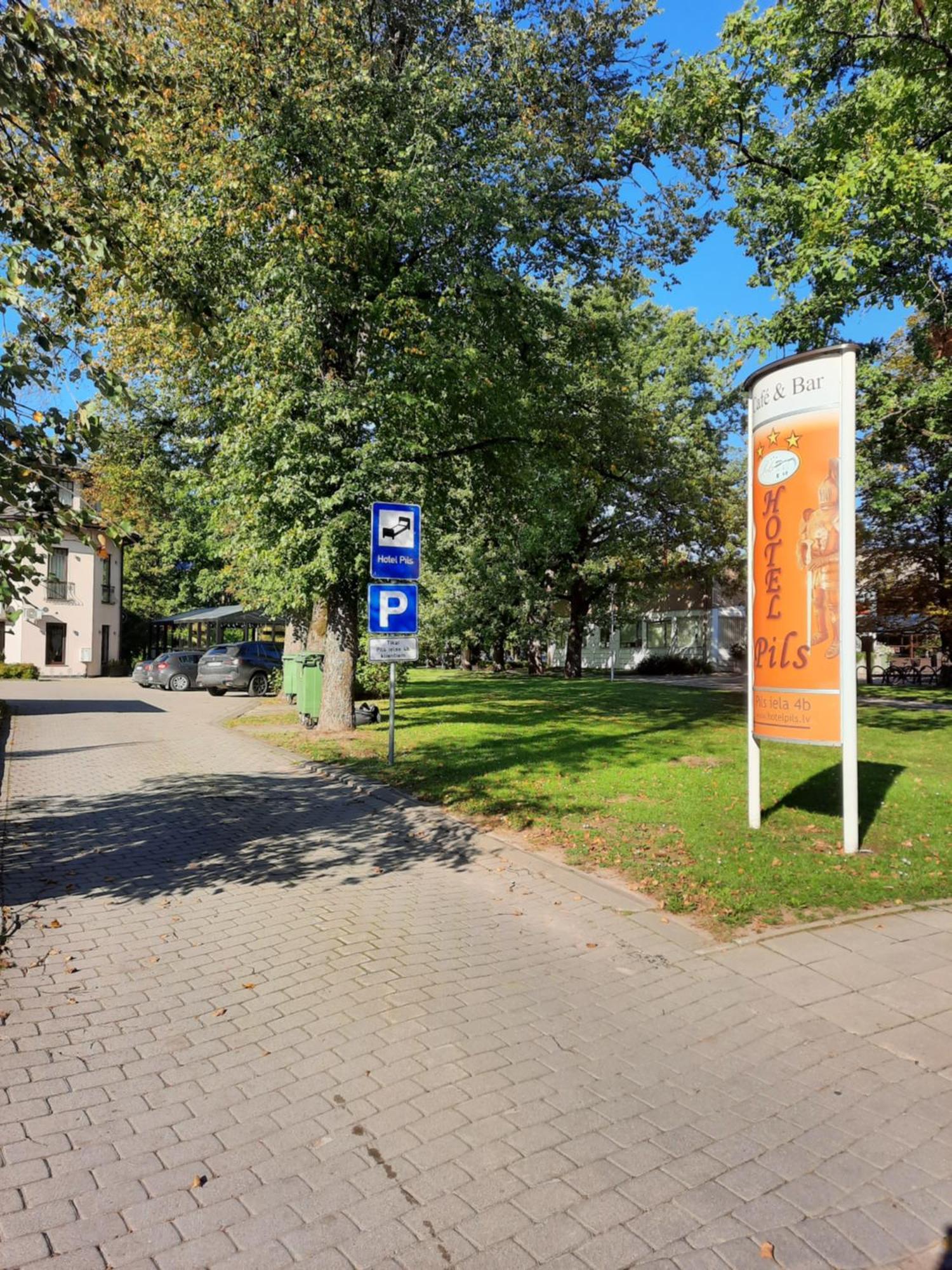 Hotel Pils With Self-Check In Sigulda Exteriér fotografie